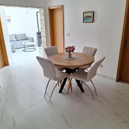 Apartment Tre Strade Baska Voda