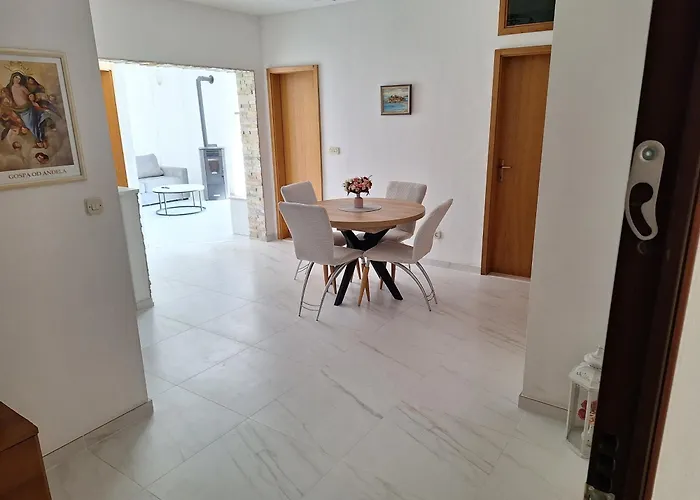 Tre Strade Апартаменты